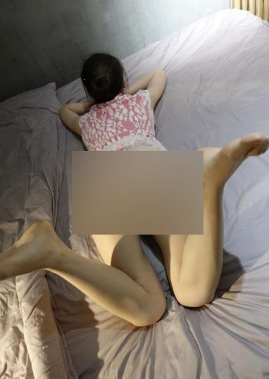 雪嫩小妹多汁大包22G群享合集几十部至尊