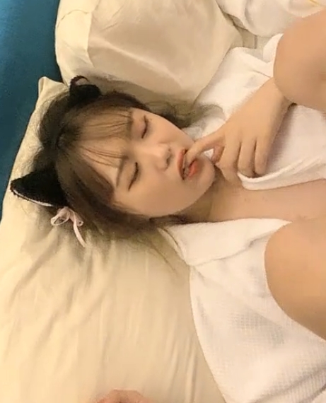 橙橙小妹子直播合集108G户外实录收录