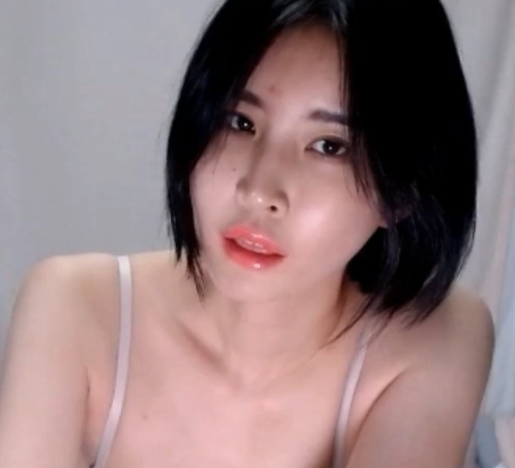 韩国ekgpH级feng+ru+fei+tun御姐甩奶按摩合集10部17.4G，双峰傲人高清