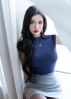 秀人网气质美女娜比回归首套6V1.7G，极致诱惑解压包