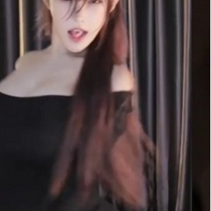 南妹儿4月直播湿身诱惑23部斗鱼热舞合集4.13G