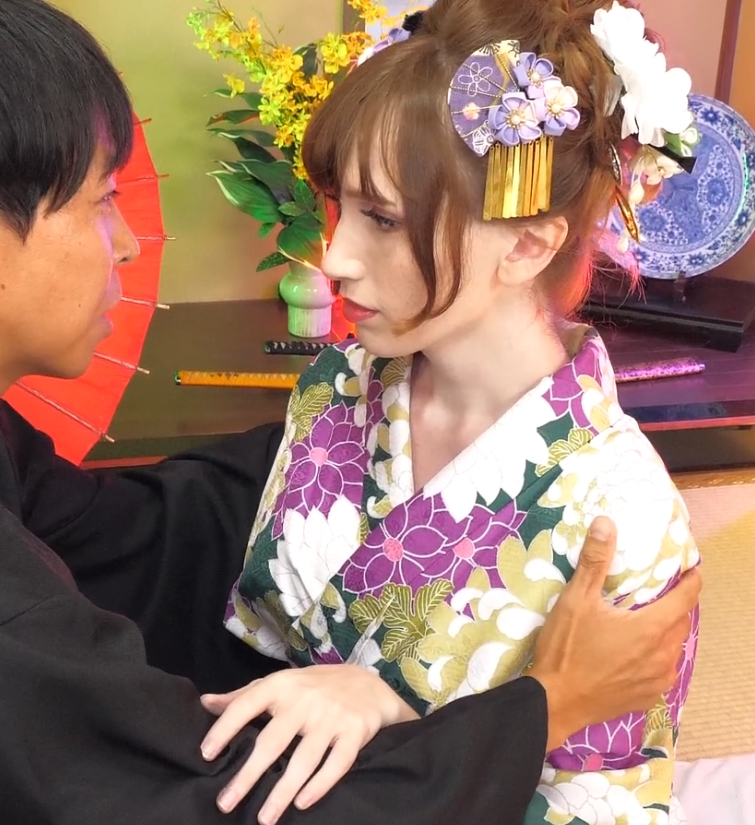 MimiOh浴衣特辑人妖伪娘视频2.49G绝密展示