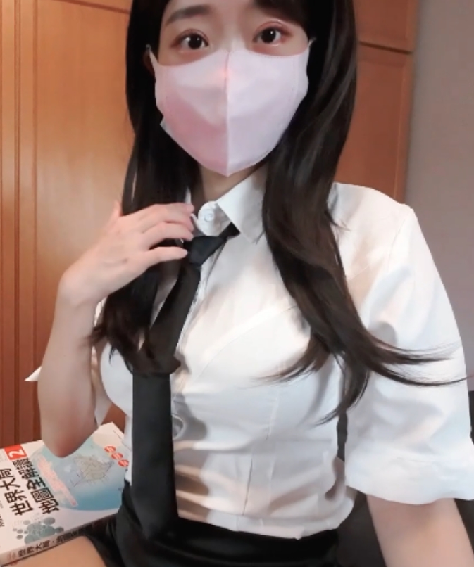 推特ssrpeach瑜伽视频121部23.8G火辣