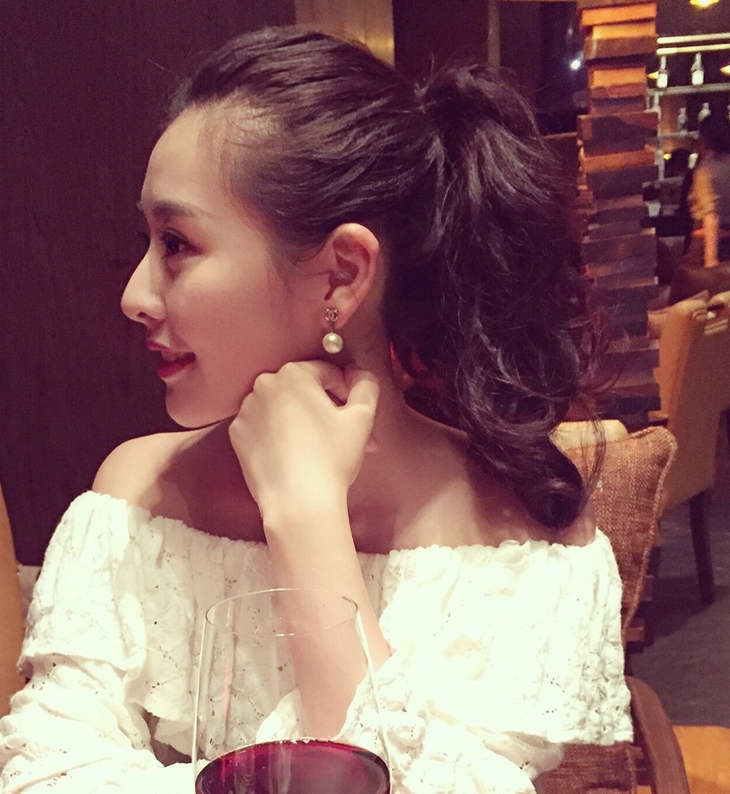 5V35P女模醉酒互动288M私藏档案这腿太撩人