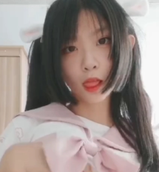 校园自拍小美珍藏视频17部55MB清纯