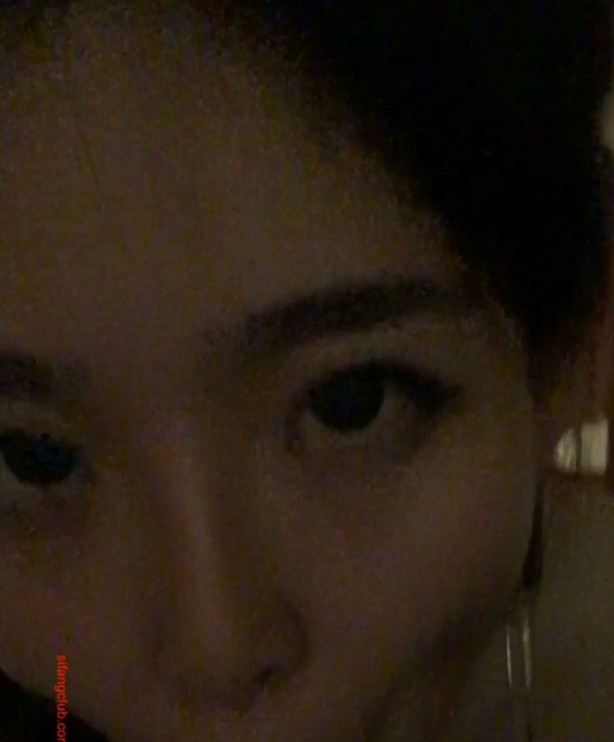 校园网依依大二私密视频1V1.3GB珍藏版